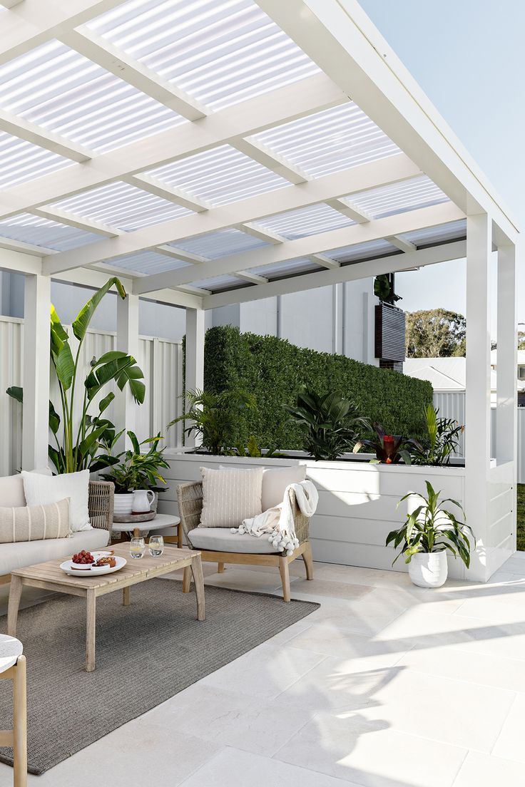 Custom aluminum fence design Coconut Creek FL