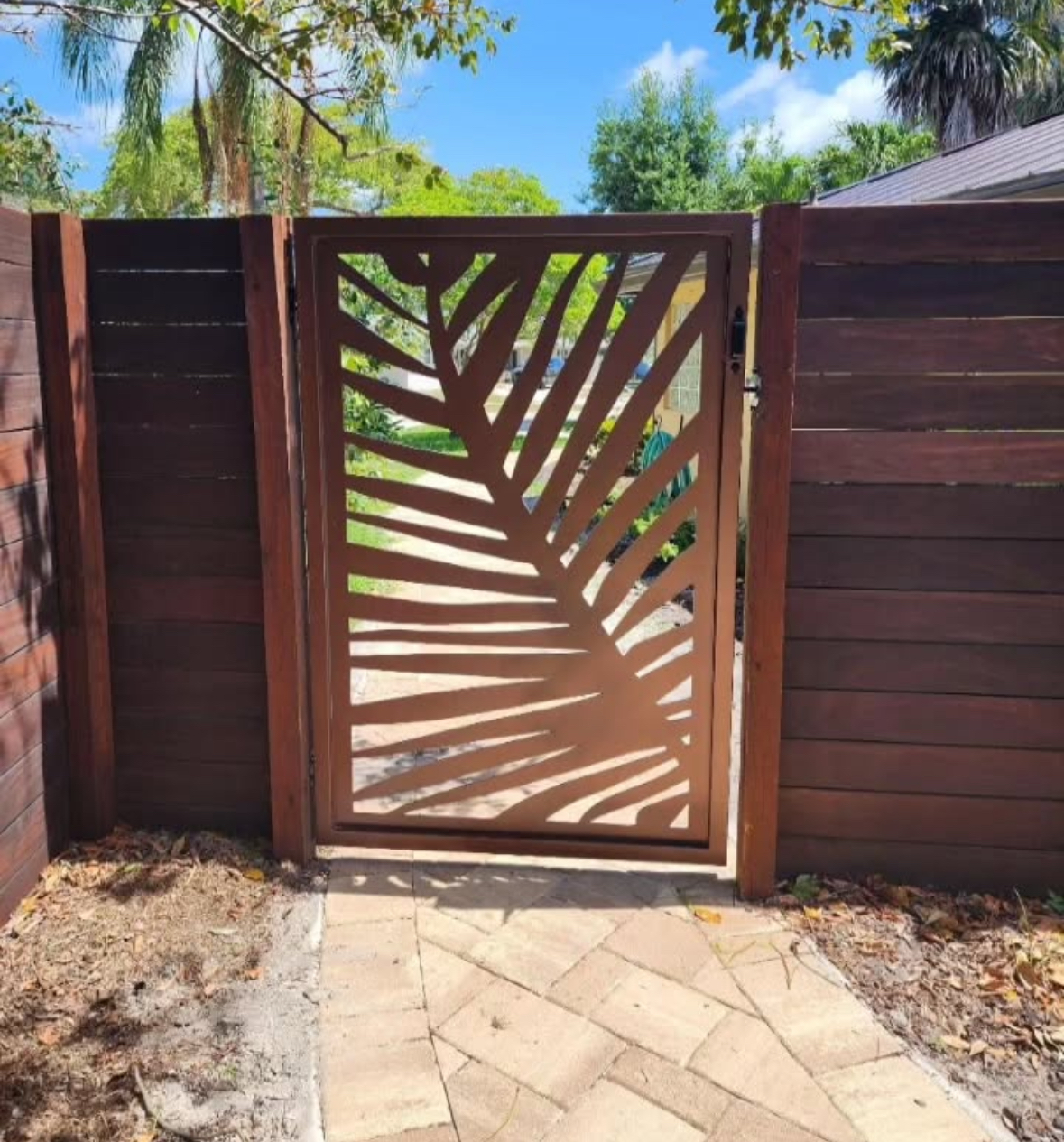 Wood fence installation Pompano Beach FL